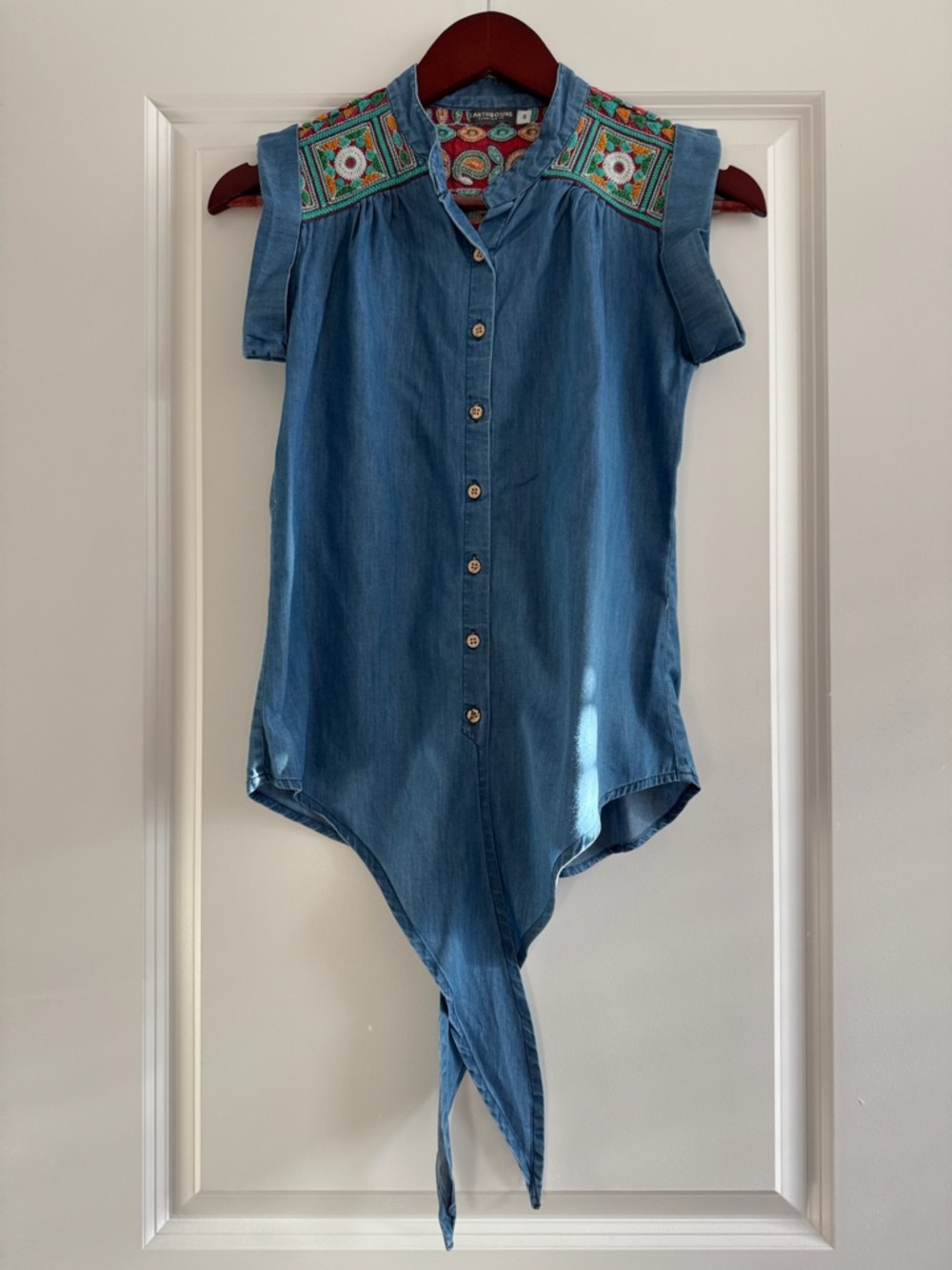 Shoulder Sleeve Knit Detail Button Down Tie Shirt